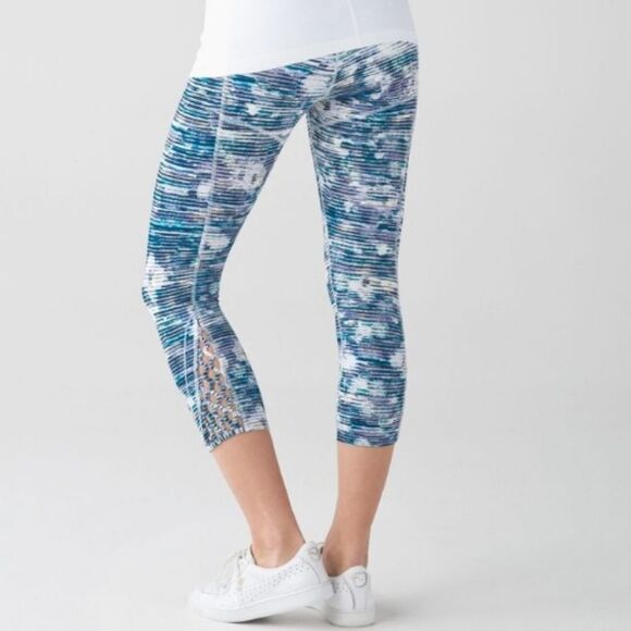 lululemon athletica Pants - Lululemon True Self Crop II - Blurry Belle Multi